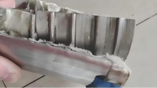 石油管道不銹鋼對(duì)粘KJ-6363F30-5S粘金屬AB膠應(yīng)用案例