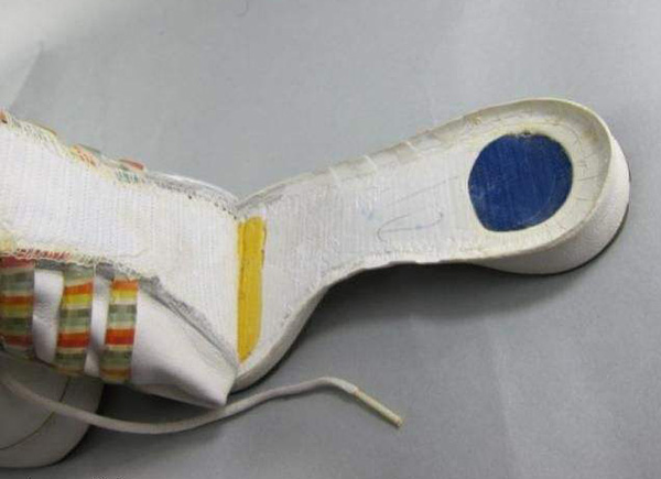 硅膠粘塑料脫膠