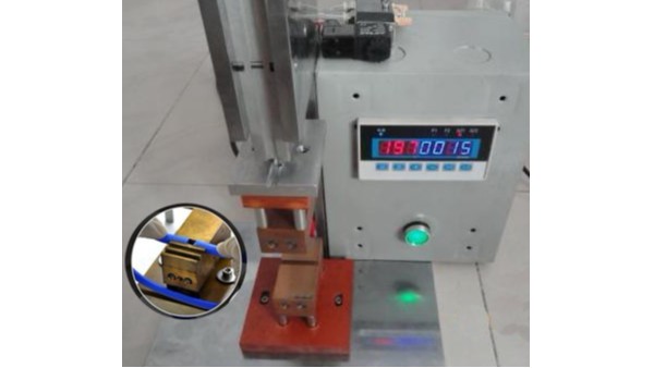 粘發(fā)泡硅膠用什么膠水？怎么粘接？