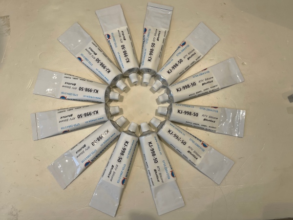 導(dǎo)電硅膠膠水KJ-998-50 導(dǎo)電硅膠膠水KJ-998-50