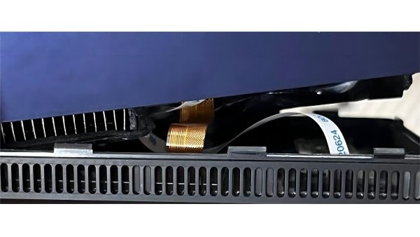 ABS+PC塑膠殼扣位加固慢干硅膠膠水應(yīng)用案例-慢干硅膠膠水